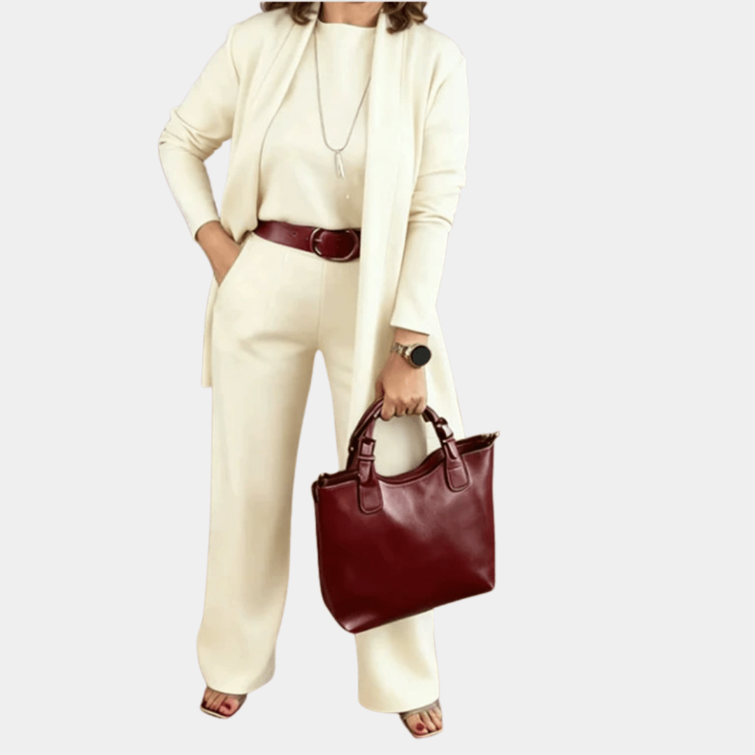 Ensemble élégant Sofía de Danoir Paris, polyvalent, avec top et pantalon en tissu fluide, porté sur mannequin.