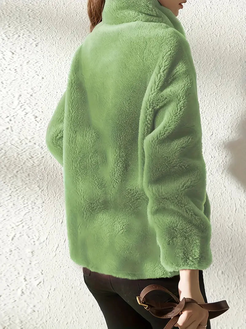 Veste en fleece élégante Danoir Paris Maliza, tissu doux, coupe moderne, couleur neutre, portée décontractée ou chic.