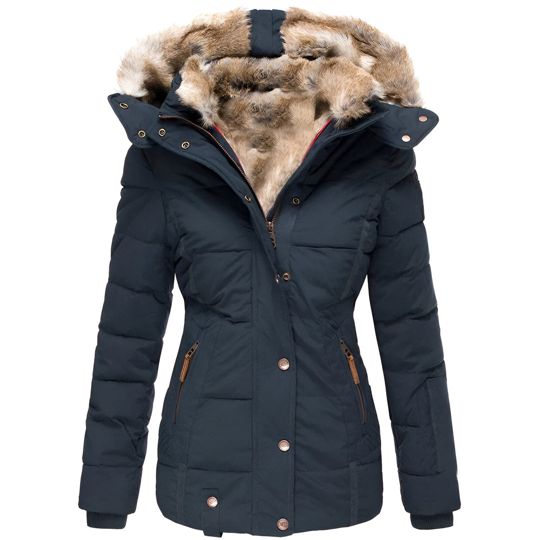 Doudoune noire Danoir Paris Sofiana avec capuche, élégante, légère et chaud, vue de face.