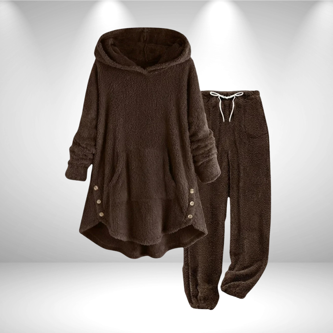 Ensemble ultra-douillet Danoir Paris Cressy pour l'hiver, veste et pantalon confortables et chauds, en tissu doux et épais.