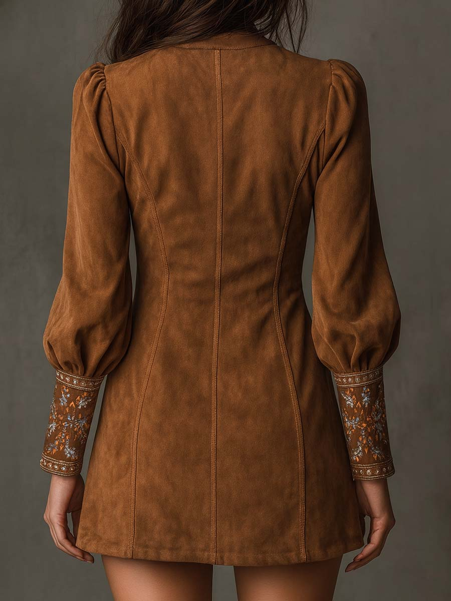 Robe mini vintage Danoir Paris Lunori FR1465, tissu élégant, coupe ajustée, détail chic, portée pour une allure sophistiquée.