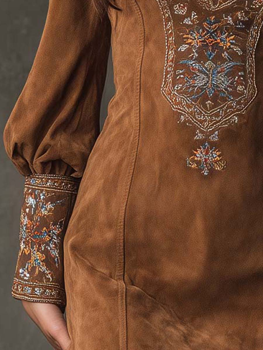 Robe mini vintage élégante de Danoir Paris, modèle FR1465, avec détails raffinés et coupe sophistiquée.