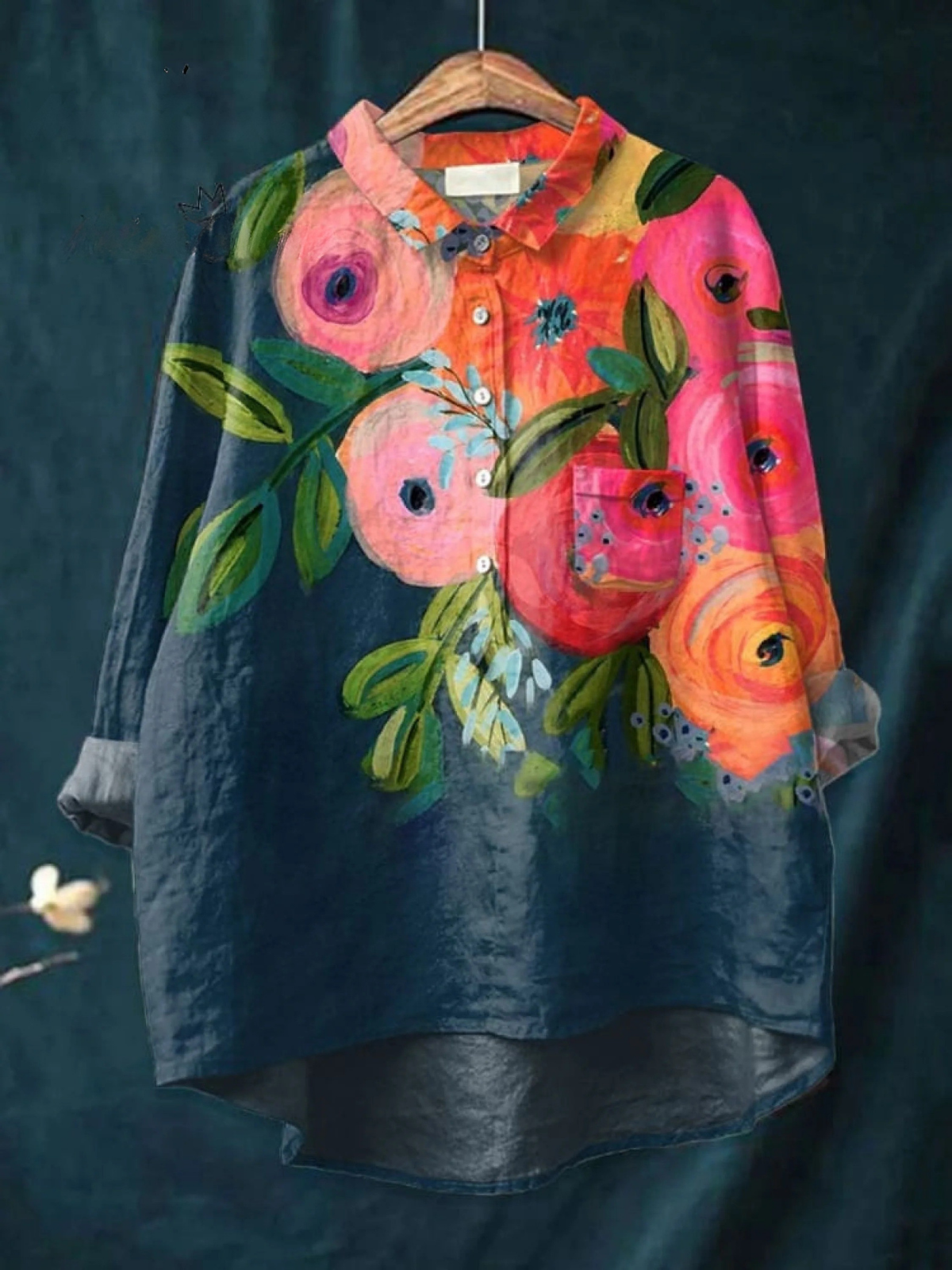 Chemise légère et élégante Charlotte de Danoir Paris, motif multicolore, tissu fluide, coupe féminine et raffinée.