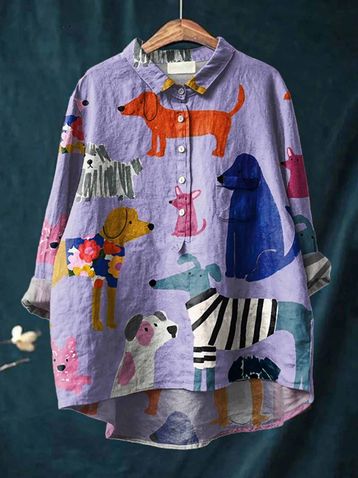 T-shirt léger élégant Hannah de Danoir Paris, design multicolore en tissu fluide, porté sur mannequin.