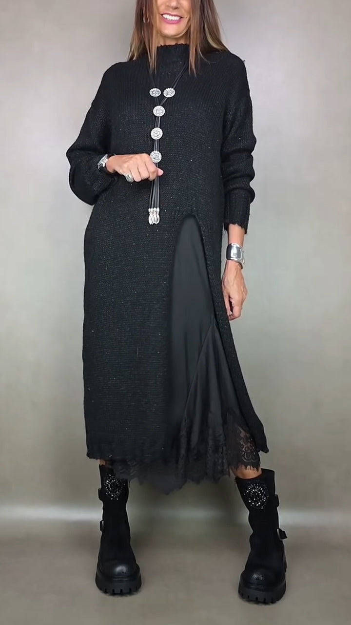 Robe maxi élégante Anarise de Danoir Paris avec détails sophistiqués, vue frontale sur tissu fluide et design raffiné.