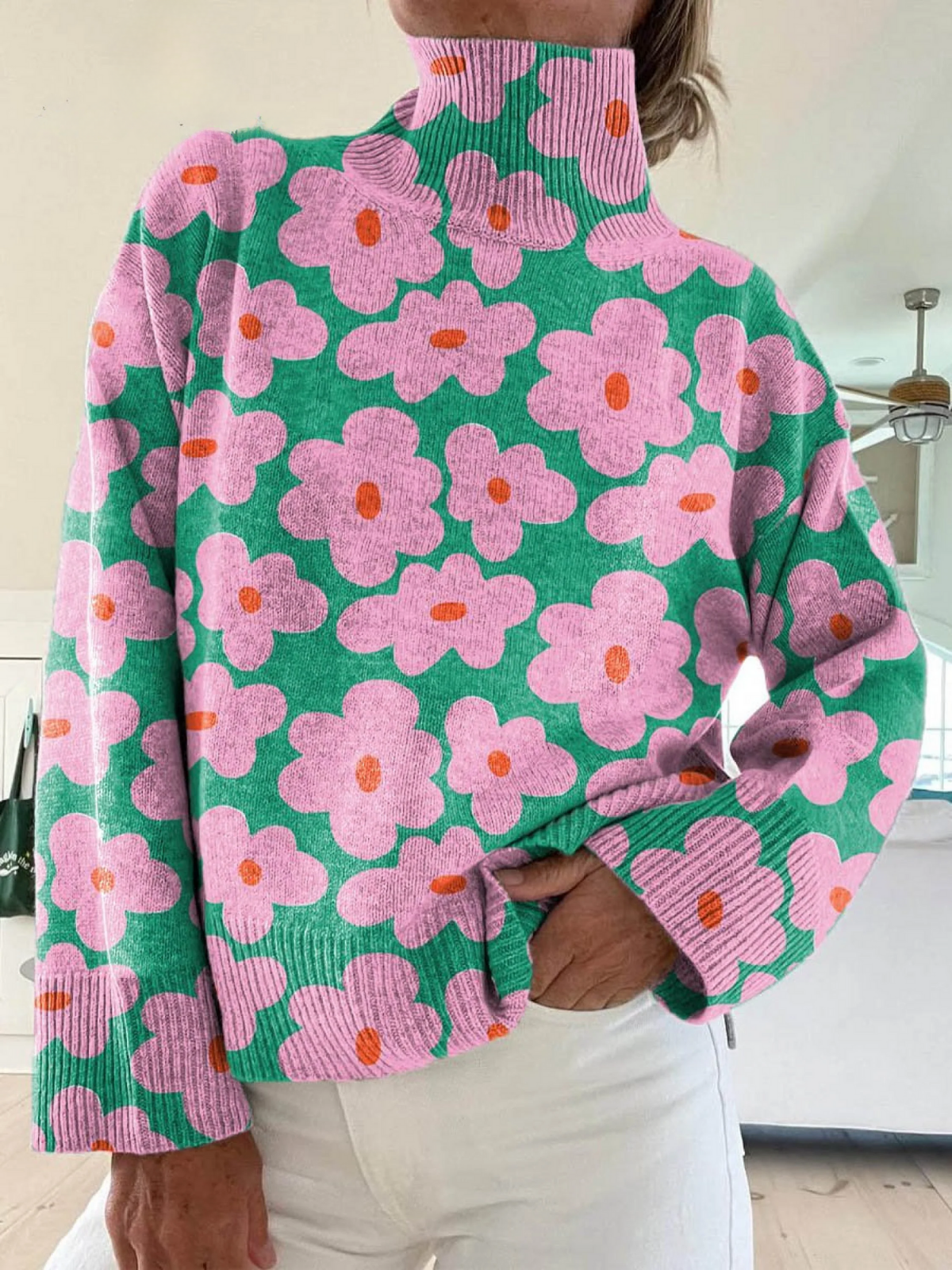 Pull confortable et élégant Danoir Paris Aspen, couleur neutre, avec col rond et manches longues, pour un style chic et décontracté.