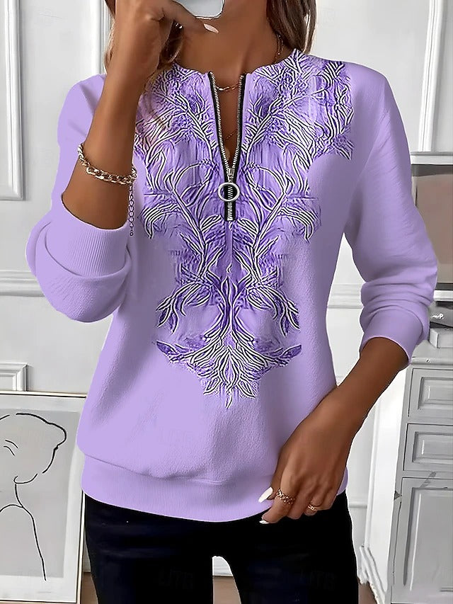 Pull Johanna Danoir Paris, modèle FR1564, en laine confortable avec éclair, porté par une femme dans une image claire.