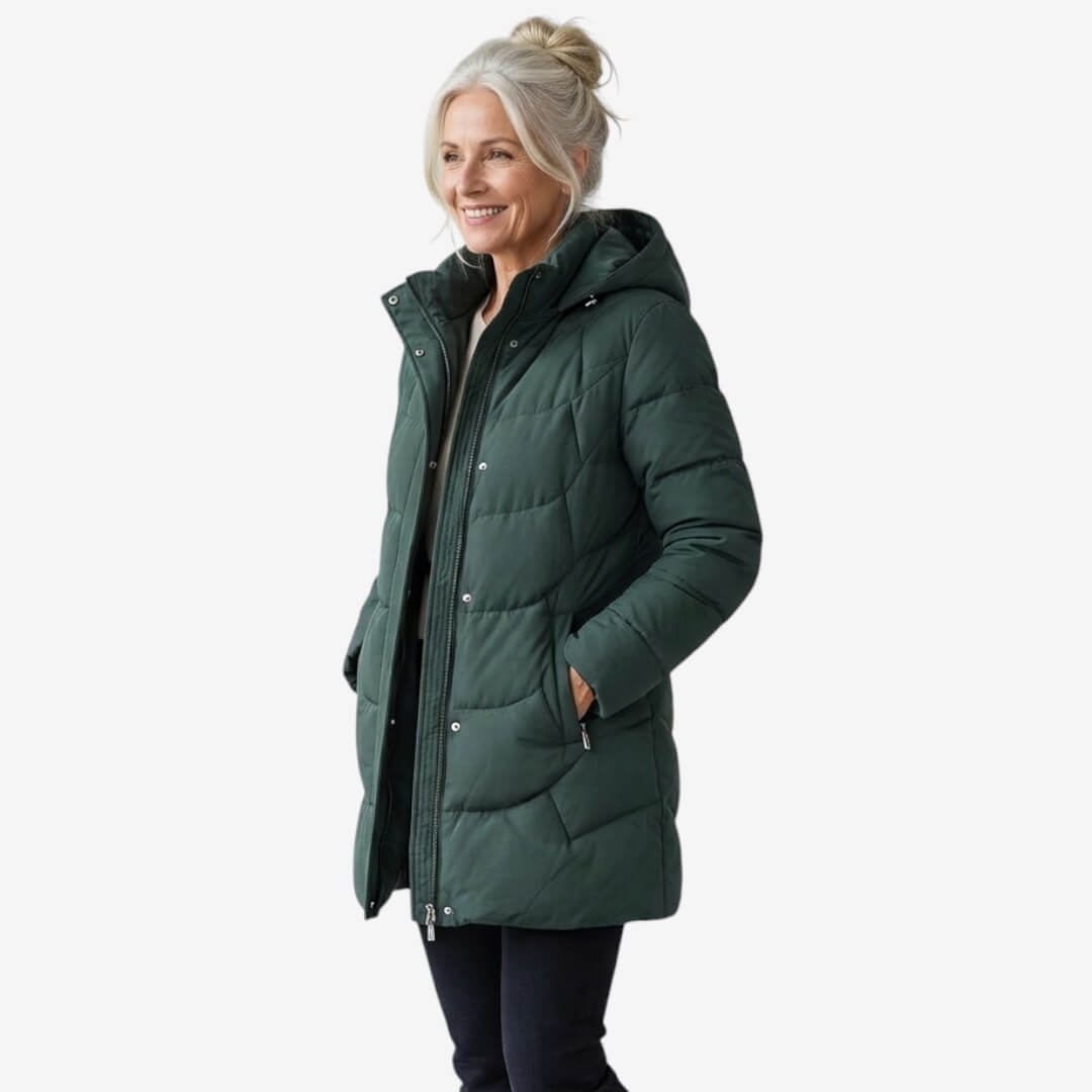 Manteau matelassé chic rouge Adeline de Danoir Paris, style élégant et confortable, vue de face sur fond neutre.