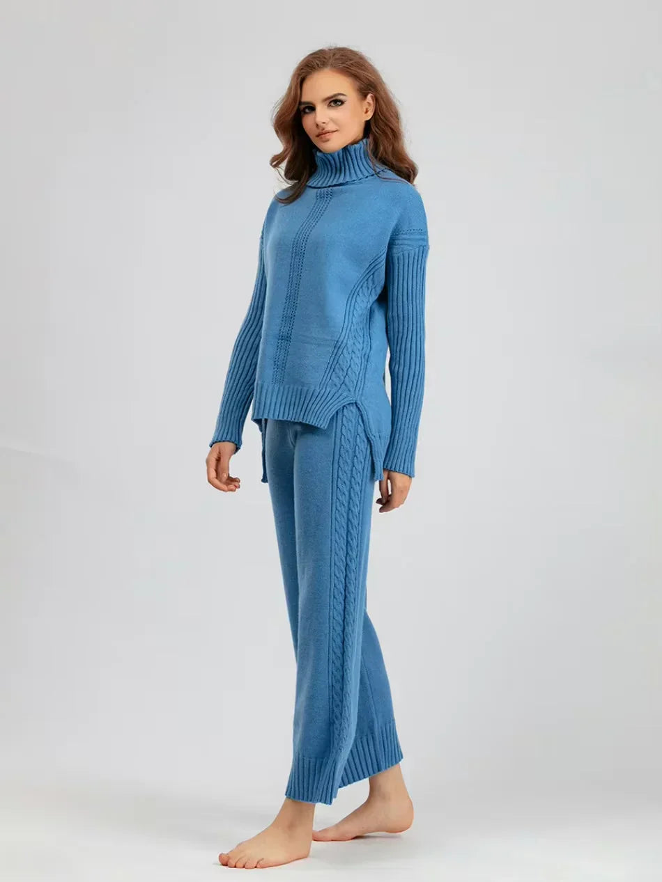 Ensemble tricoté chic Vianna Danoir Paris, pull et pantalon en maille douce, coloris neutre, porté sur mannequin.
