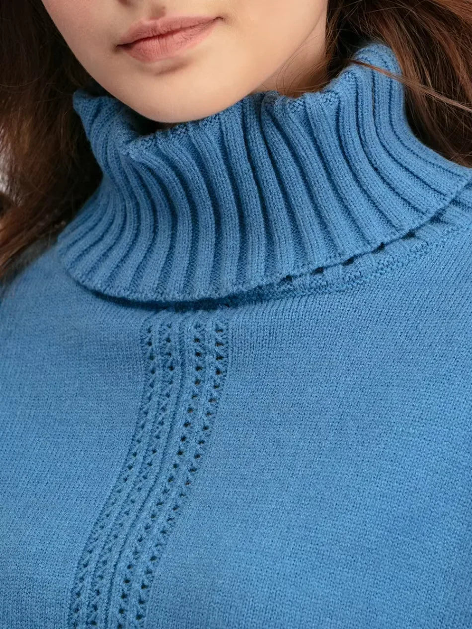 Ensemble tricoté chic Vianna de Danoir Paris, ensemble élégant en laine avec pull et pantalon assortis, porté par un mannequin.