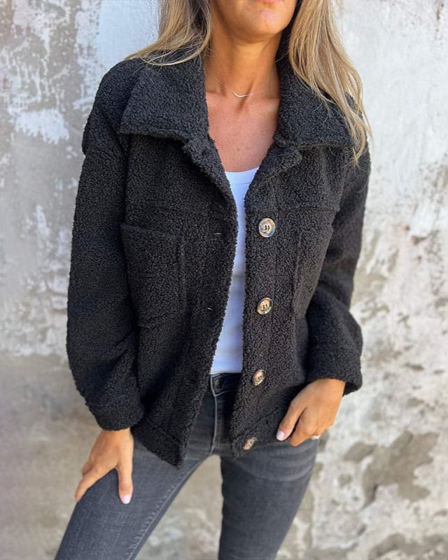 Veste élégante et confortable FR904 de Danoir Paris en rose, avec coupe moderne et détails stylés.