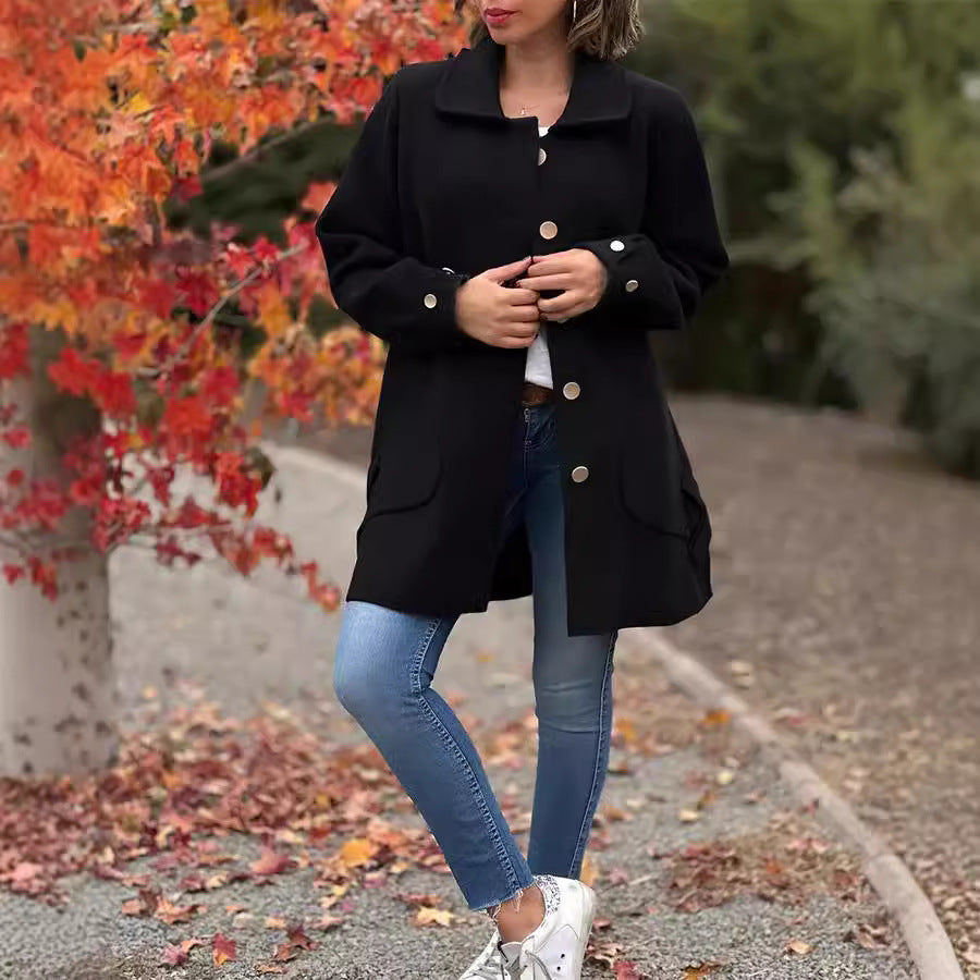 Manteau oversize élégant Danoir Paris FR915 en beige, porté par un mannequin, style chic et moderne.