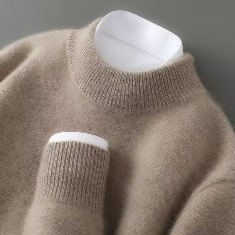 Pull en cachemire crème Arlington Danoir Paris, élégant, XS, doux et confortable, porté sur mannequin.
