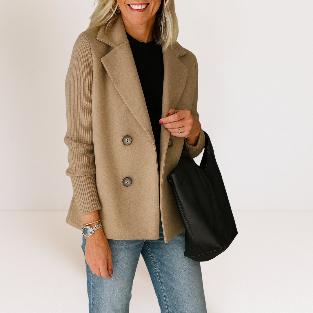 Veste élégante en tricot Danoir Paris Martine en rose, coupe ajustée, détails sophistiqués, parfait pour une tenue chic.