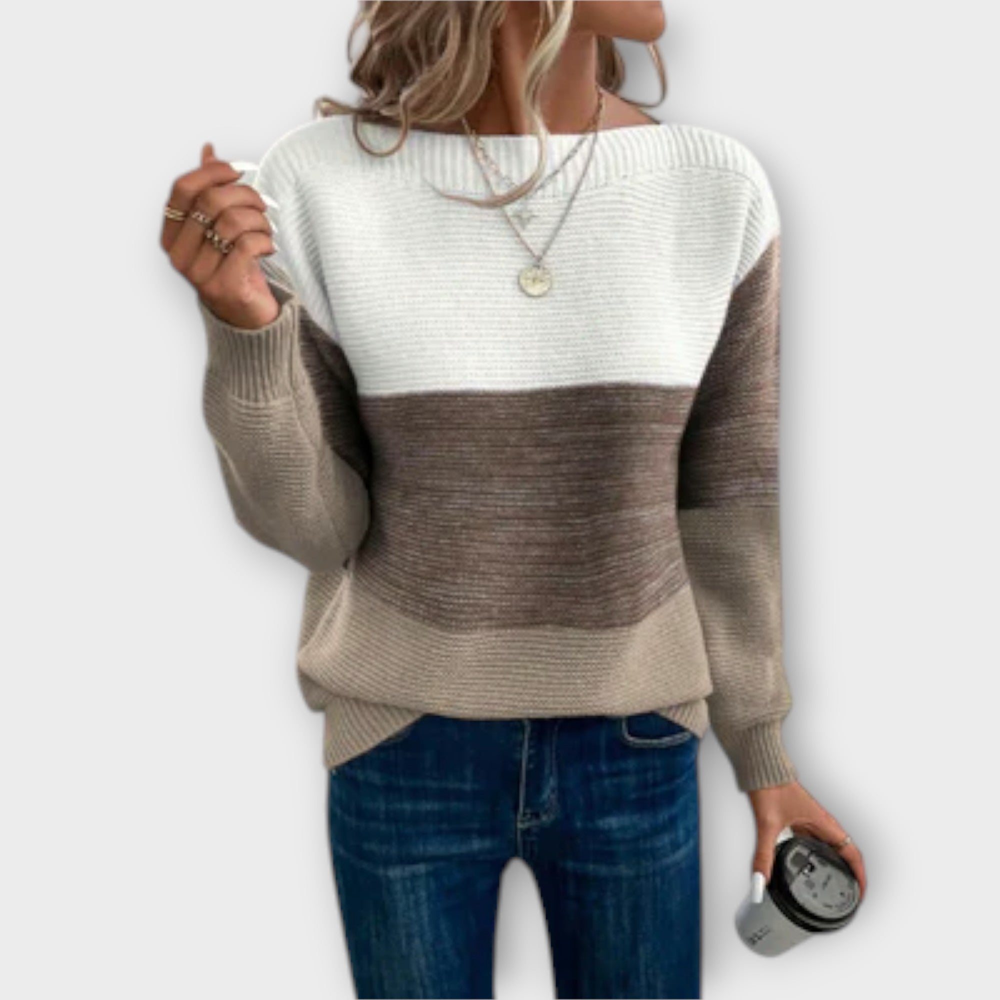 Pull tricolore Danoir Paris Elisabet, élégant, en tissu doux avec motifs colorés, porté en mode décontracté ou chic.