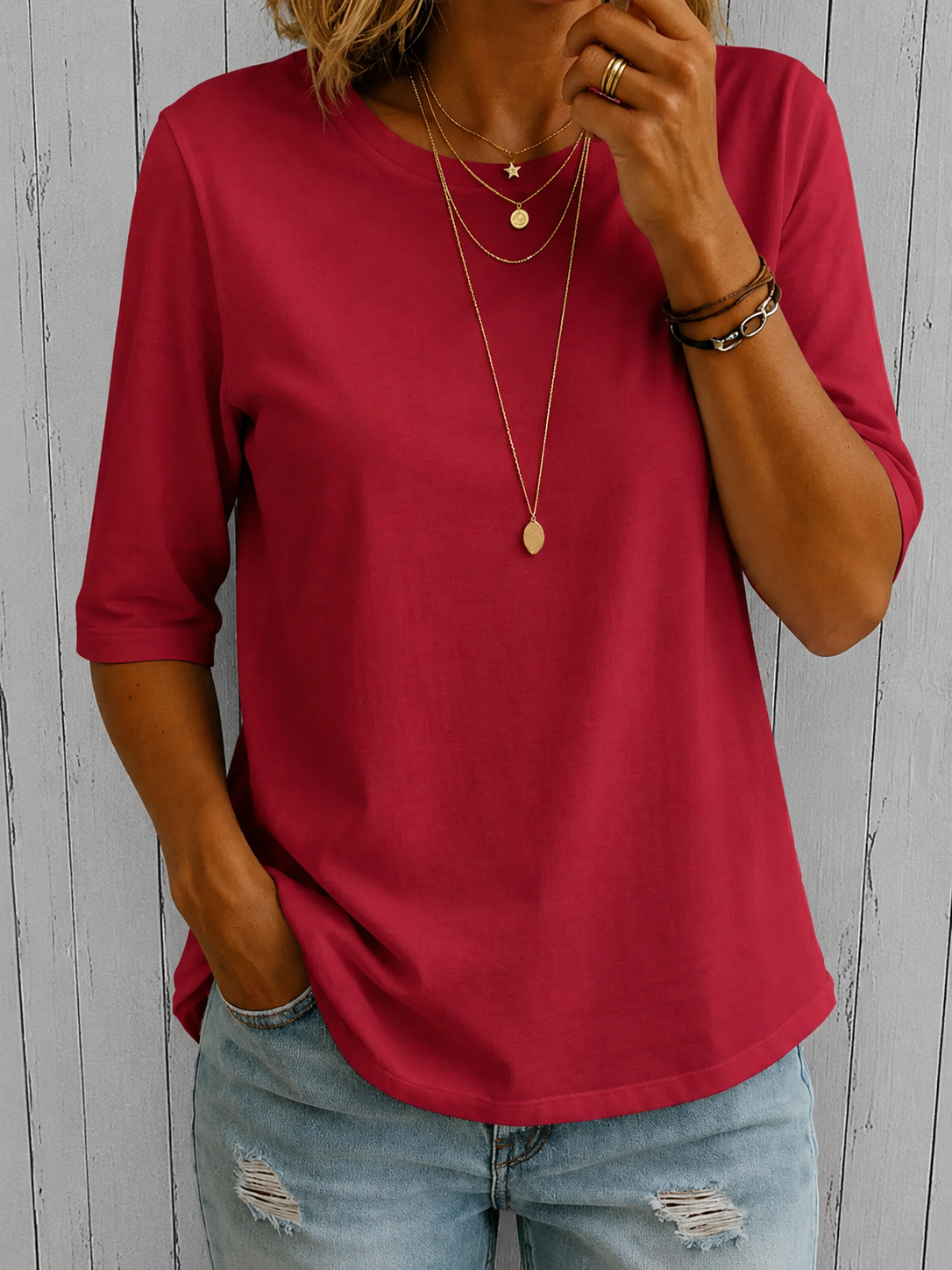 T-shirt Danoir Paris Calvera Comfort Coverage, tissu doux, coupe décontractée, couleur neutre, vue de face.
