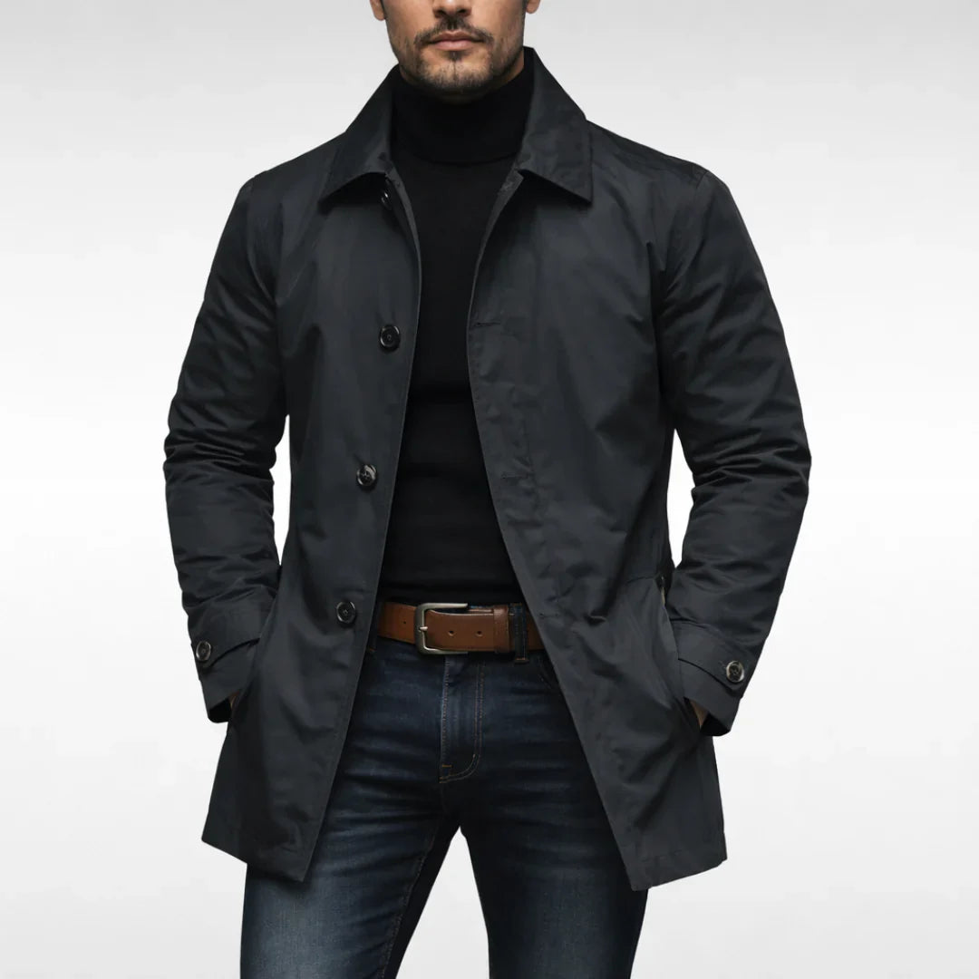Manteau gris Vittorio de Danoir Paris, soprabito mi-saison avec col classique et poches latérales, en tissu léger élégant.