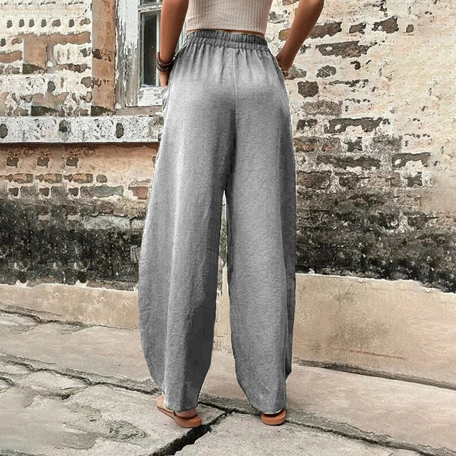 Pantalons fluides Vanna Danoir Paris, coupe décontractée, tissu léger et élégant, vue de face sur fond neutre.