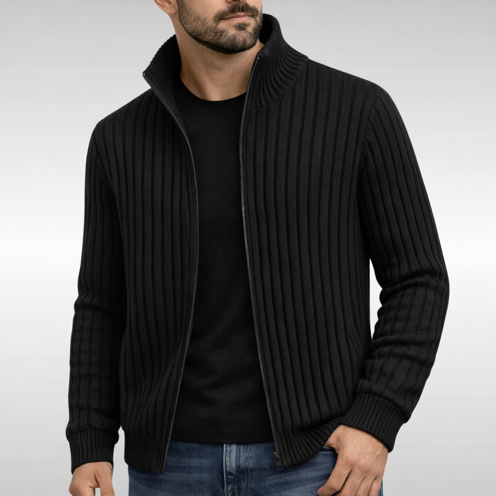 Gilet zippé élégant Danoir Pairs™ en tissu chic, porté par un mannequin portant une tenue sophistiquée, finition soignée.