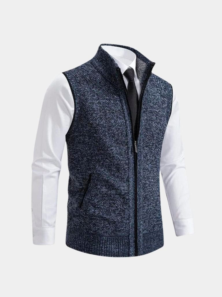 Gilet élégant Danoir Paris™ avec fermeture éclair intégrale, style chic et finition soignée, porté en image.