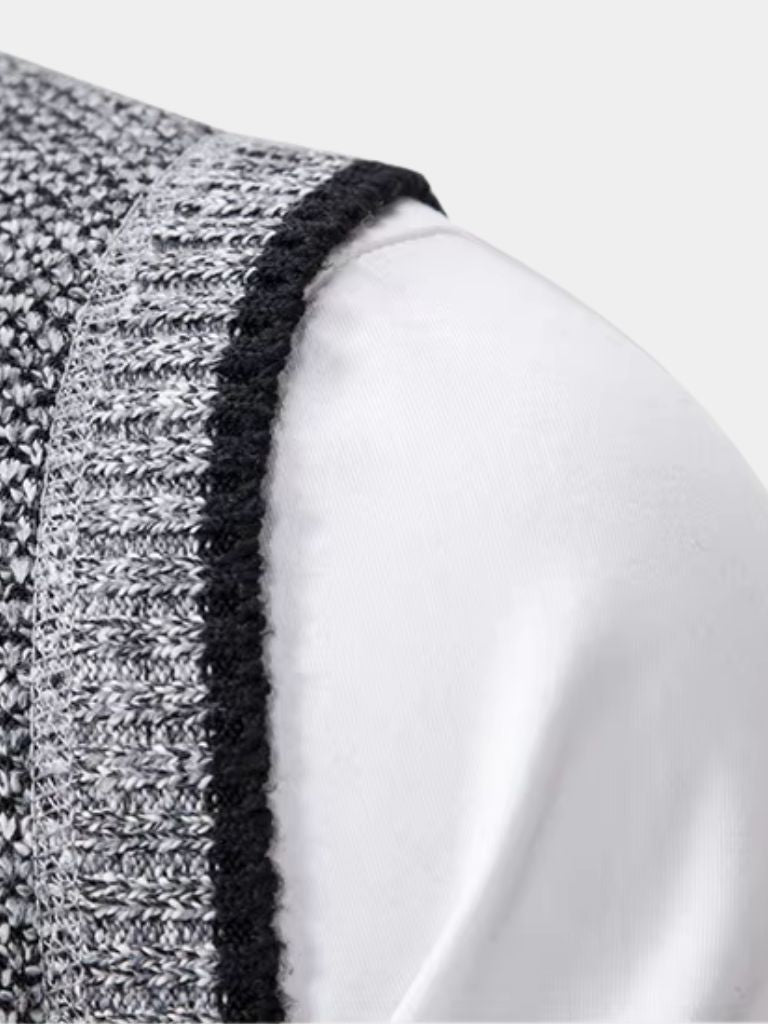 Gilet élégant Danoir Paris™ à fermeture éclair intégrale, porté en style décontracté ou chic, en tissu fin et moderne.