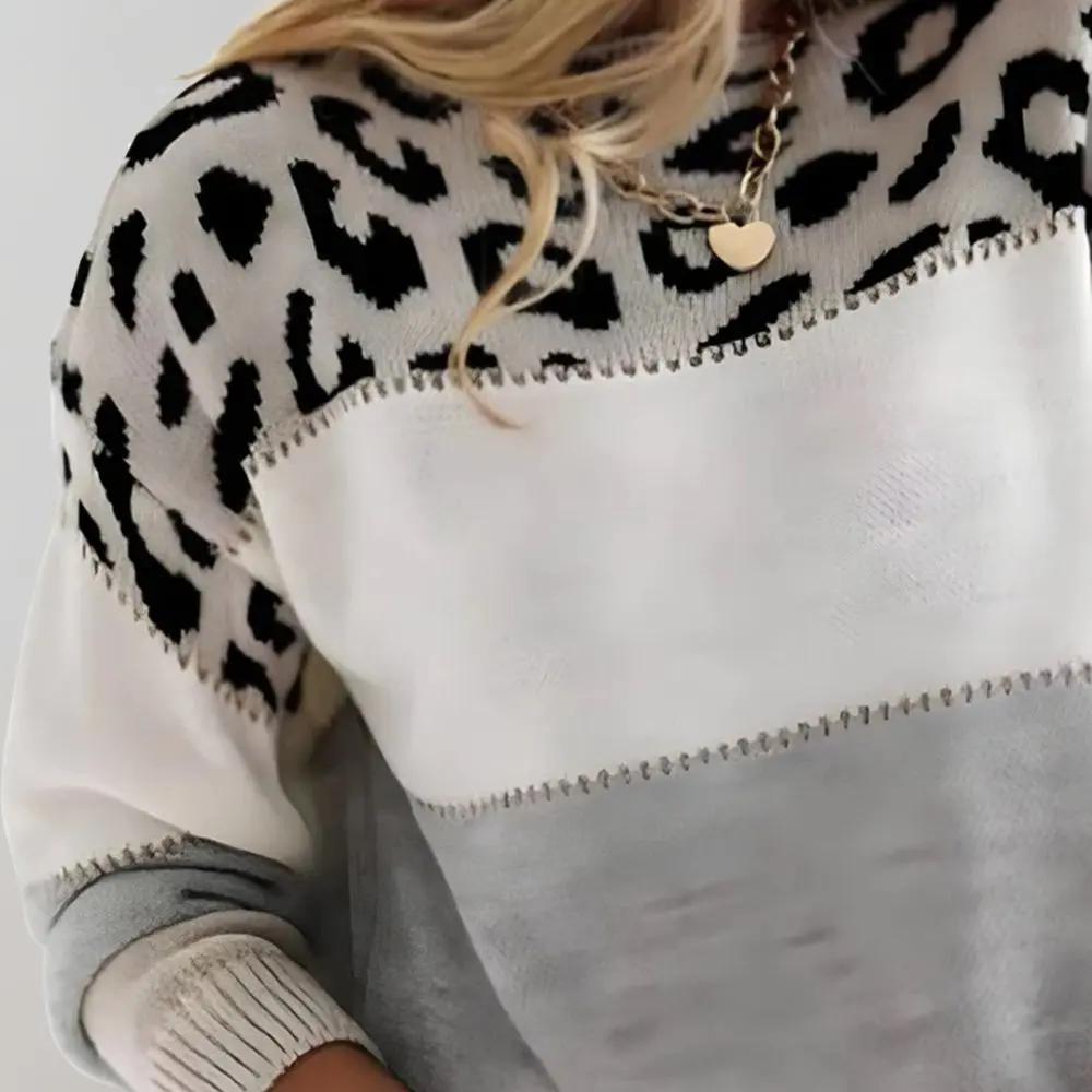 Pull élégant Danoir Paris à motif léopard gris, style tendance et confort, idéal pour un look chic et décontracté.