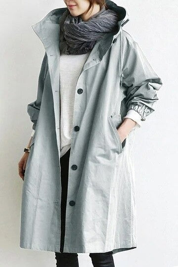 Manteau trench élégant Danoir Paris Mandy gris, coupe classique et déperlante, parfait pour un style sophistiqué.