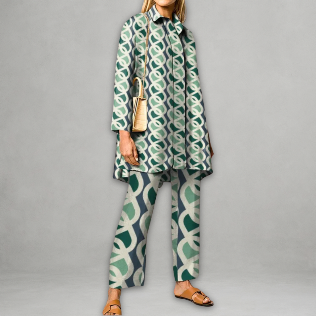Ensemble de deux pièces Heressence de Danoir Paris, comprenant un haut et un bas en tissu doux, couleur élégante.