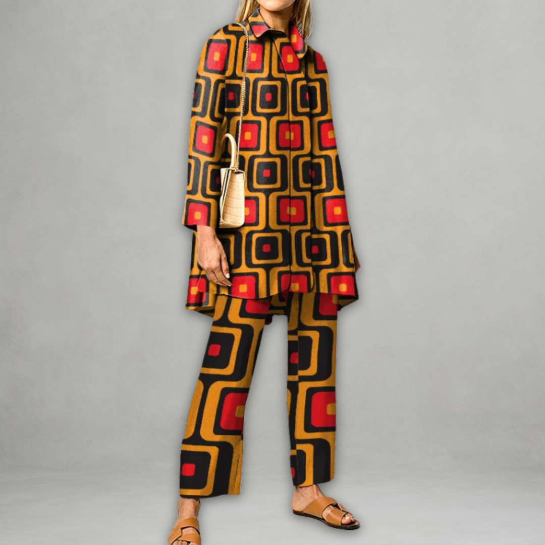 Ensemble de deux pièces Zavira heressence Danoir Paris, vêtements élégants en tissu doux, porté par un mannequin.