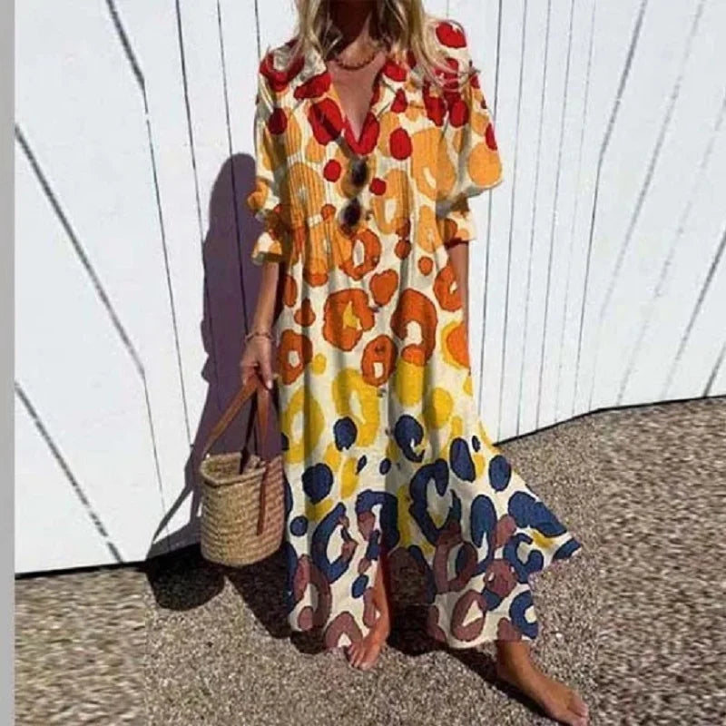 Robe maxi flattteuse élégante jaune Maisie de Danoir Paris, avec coupe fluide et détails sophistiqués, portée pour une allure chic