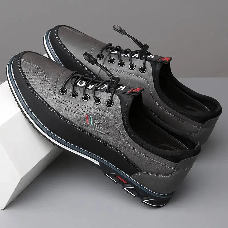 Chaussures Oxford orthopédiques Marcel™ de Danoir Paris, élégantes et confortables, en cuir noir avec lacets.