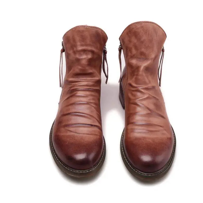 Bottines Chelsea en cuir Owens™ de Danoir Paris, style élégant avec semelle en caoutchouc, vue de face sur fond blanc.
