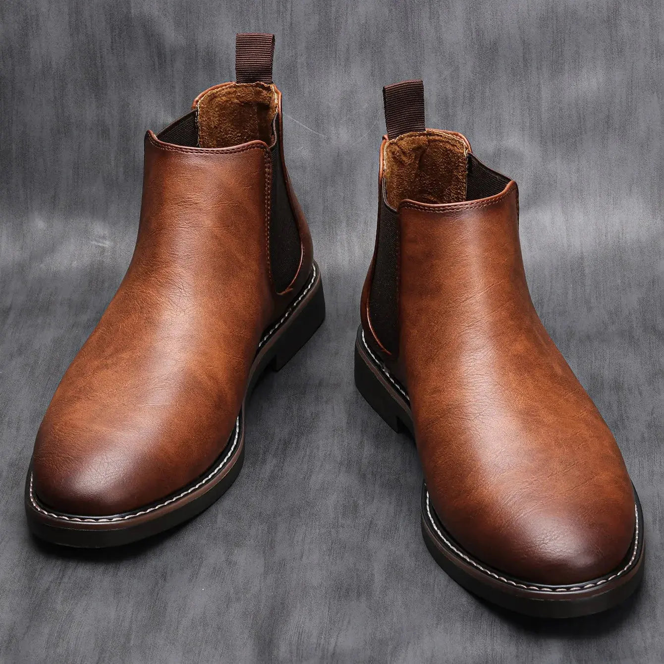 Bottes Chelsea Danoir Paris Wayne™ en cuir noir, style intemporel avec semelle résistante et élastiques latéraux pour un look élégant