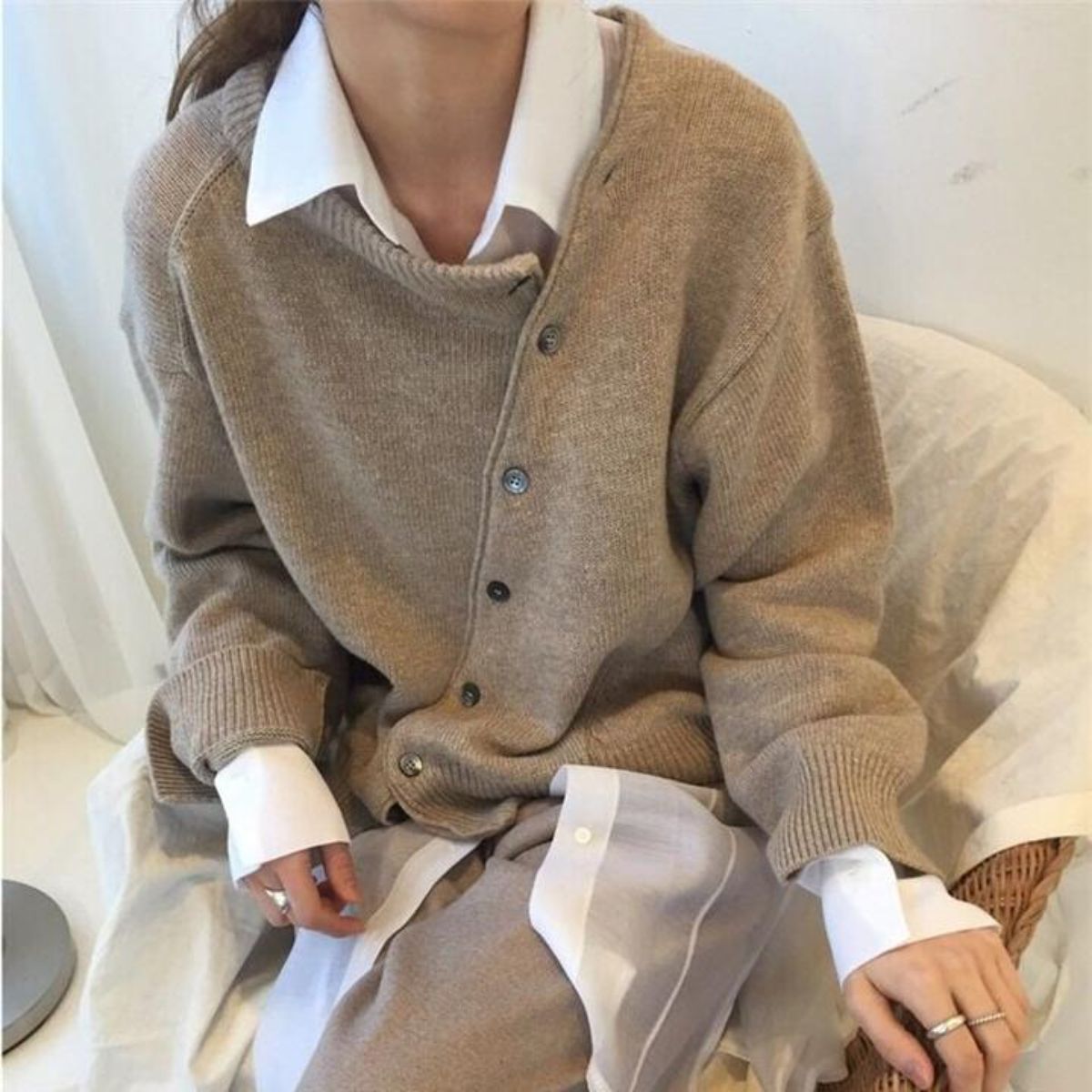 Pull douillet Danoir Paris Regina en marron, style tendance et confortable, pour un look décontracté et chaleureux.