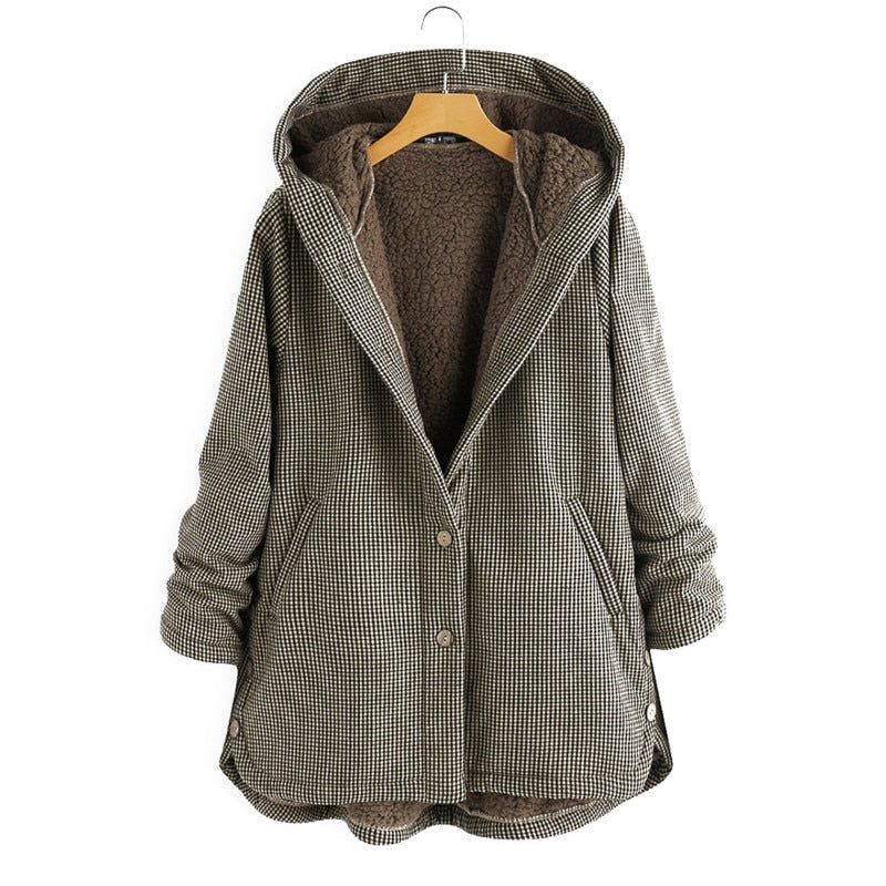 Manteau marron Danoir Paris Sabrina, élégant et confortable, avec coupe sophistiquée et détails raffinés visible sur l'image.