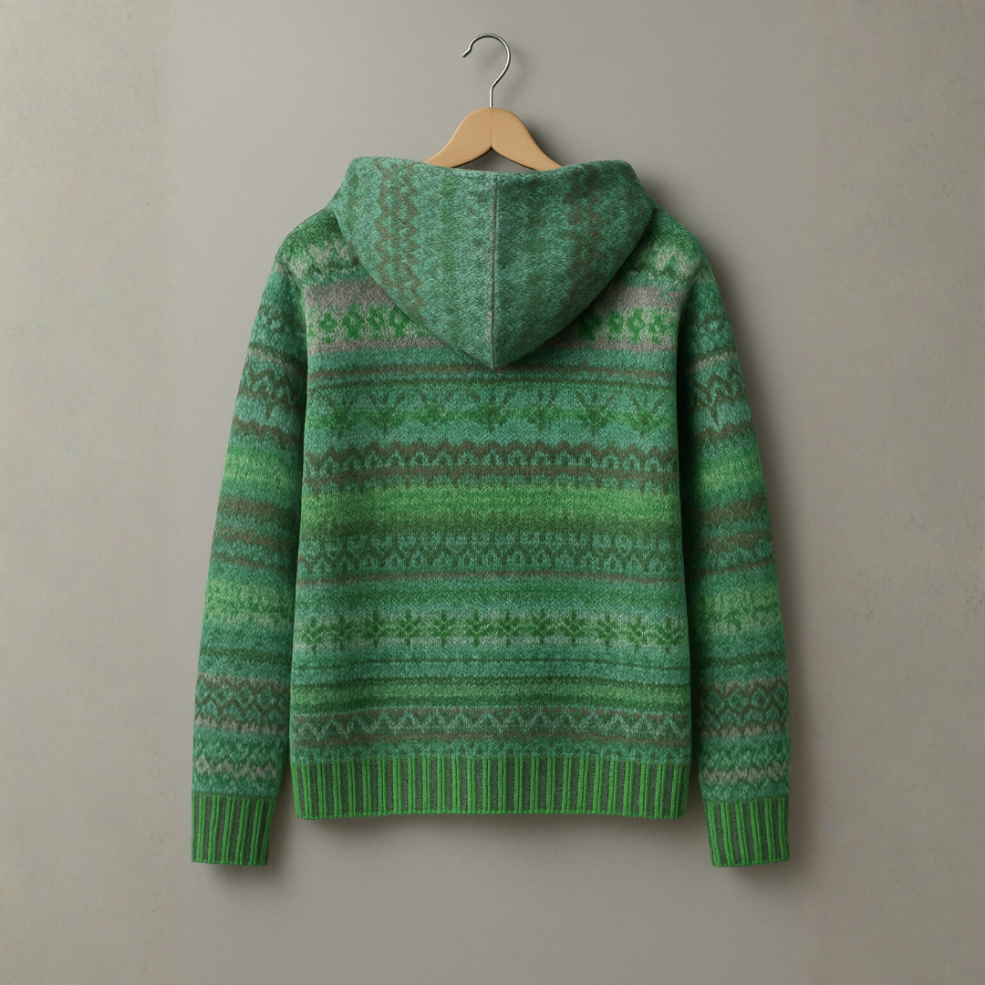 Sweat ethnique chic Julliet de la marque Danoir Paris, tissu coloré avec motifs ethniques, porté par un mannequin.