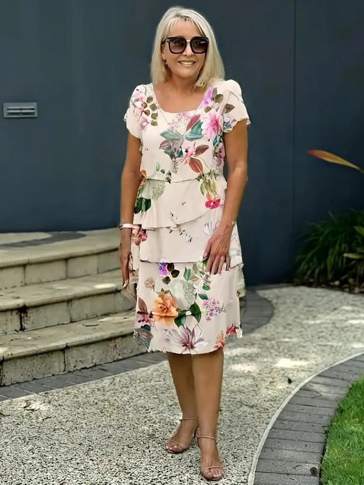 Robe florale chic Mallory de Danoir Paris avec motif multicolore, élégante et légère, idéale pour une tenue estivale.