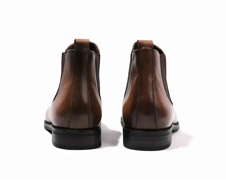 Bottines Chelsea en cuir raffiné Blake™ de Danoir Paris, vue de côté avec semelle en caoutchouc et design élégant.
