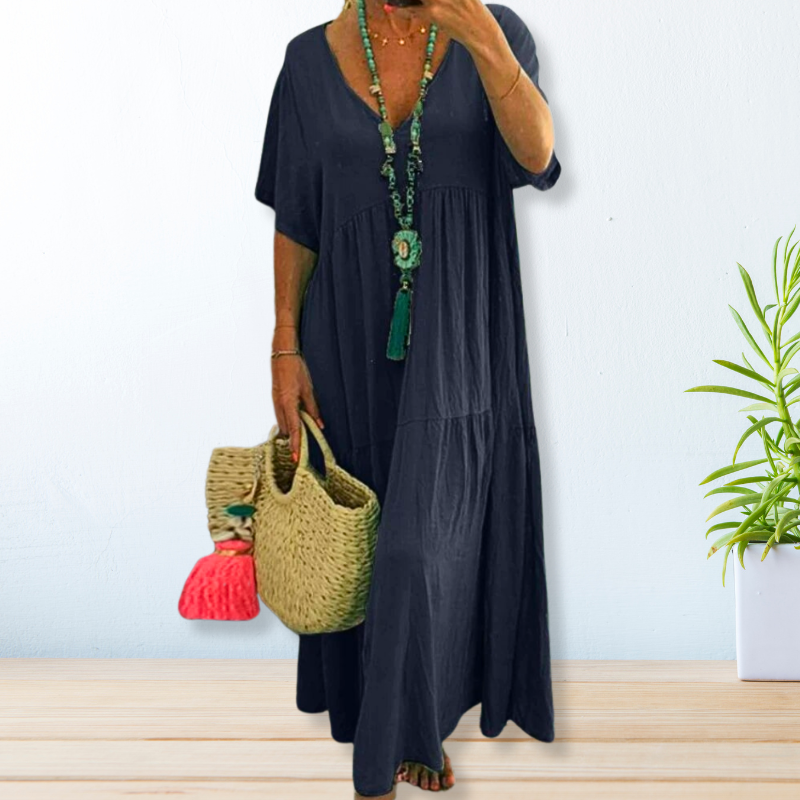 Robe fluide noire Andrea de Danoir Paris, élégante et légère, portée en situation décontractée ou sophistiquée.