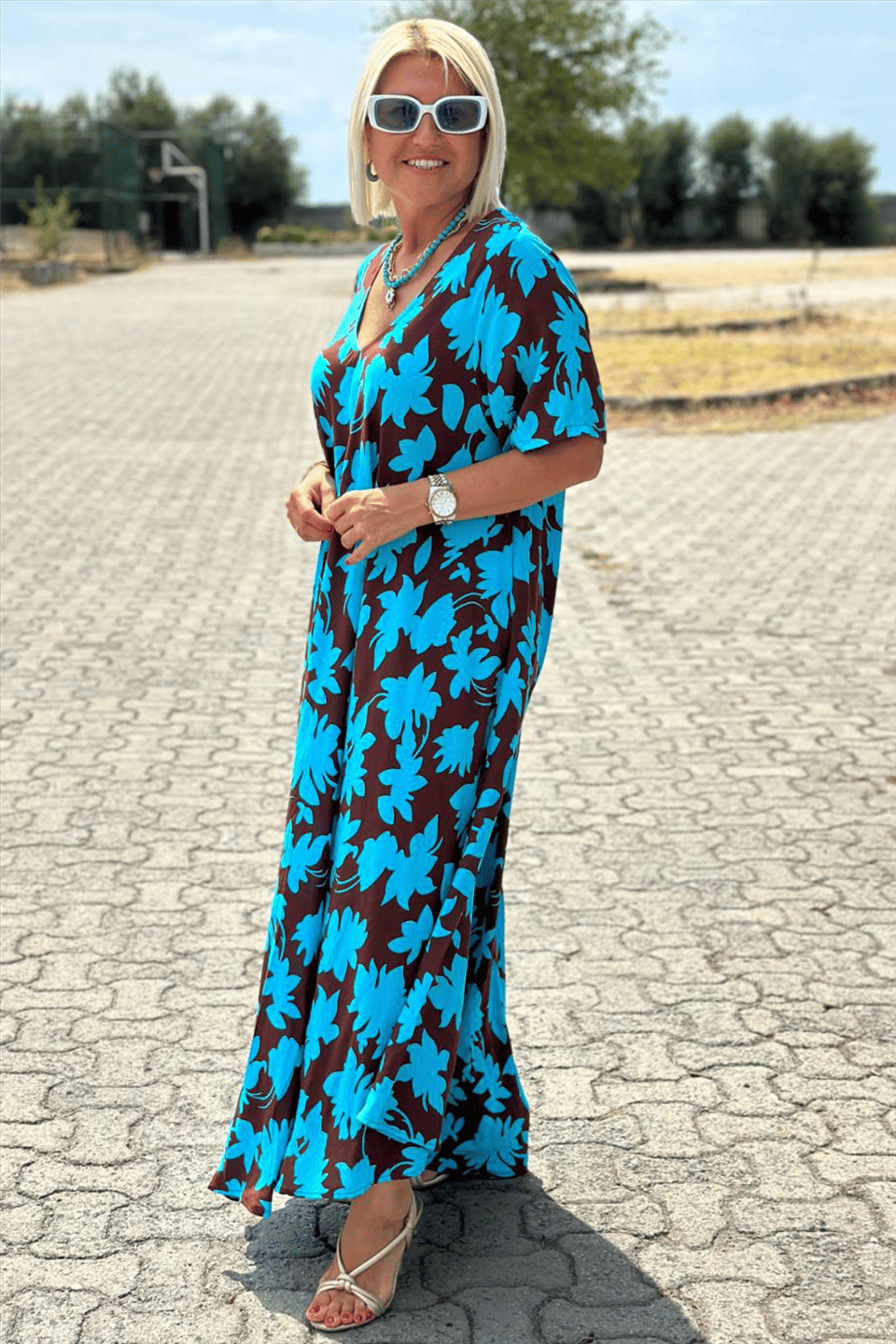 Robe décontractée élégante Brenda de Danoir Paris, tissu fluide avec manches longues et coupe sophistiquée, vue de face.