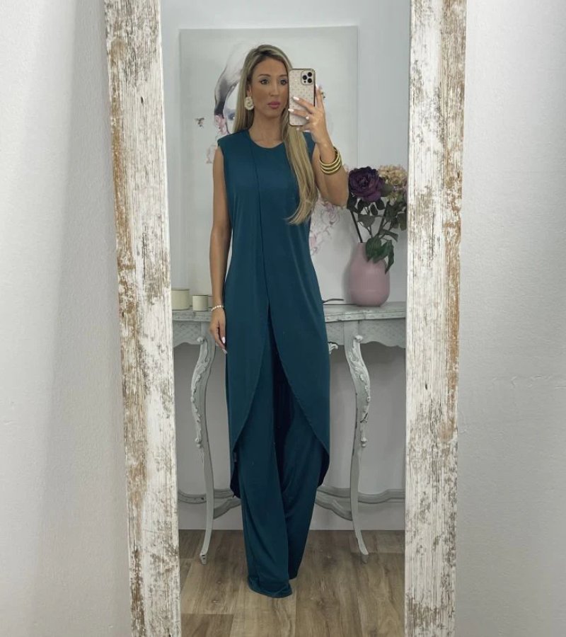 Ensemble chic sans manches Flavia de Danoir Paris, tenue élégante avec haut et jupe assortis, vue de face.