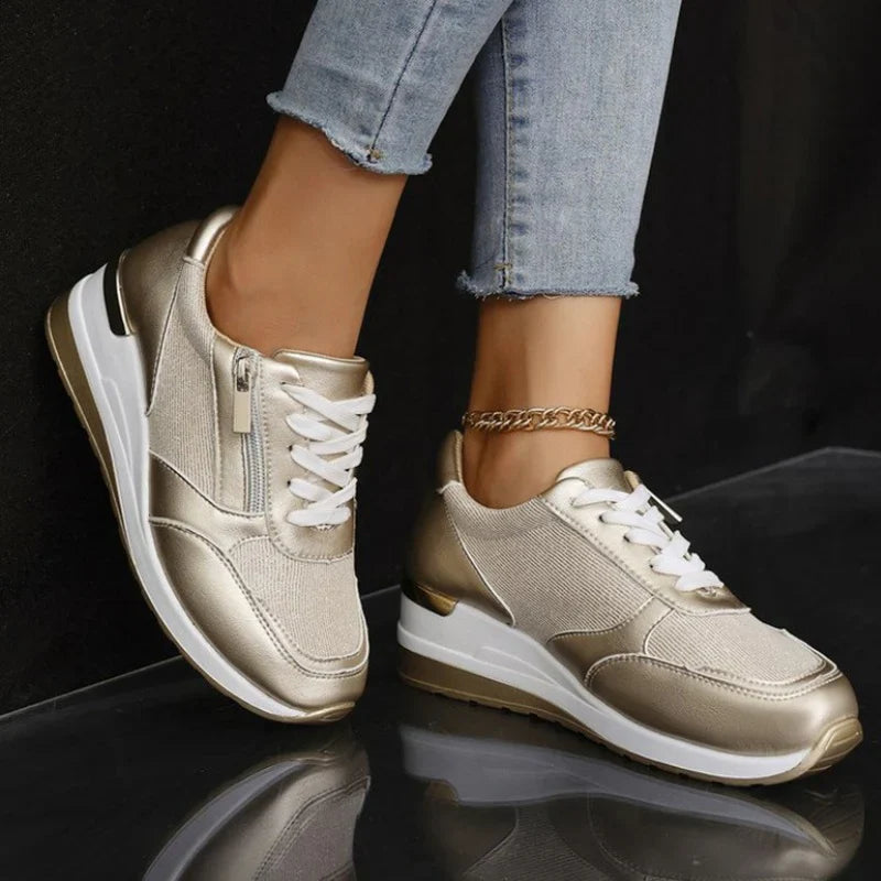 Basket orthopédique Danoir Paris pour femme, confortables et ajustées, en cuir noir, adaptées à un usage quotidien.