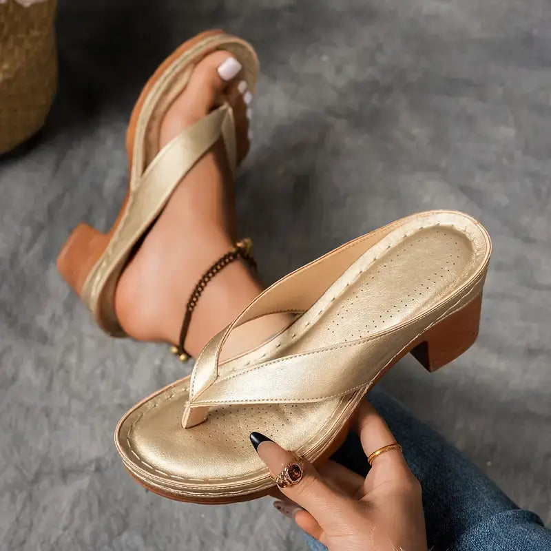 Sandales Danoir Paris élégantes et confortables, en cuir avec bride à boucle, parfaites pour un style sophistiqué et décontracté.
