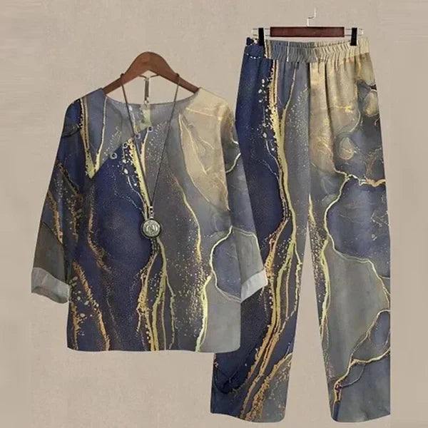 Ensemble chemise et pantalon Lilou Danoir Paris en tissu marbré gris, look confortable et chic pour femmes.