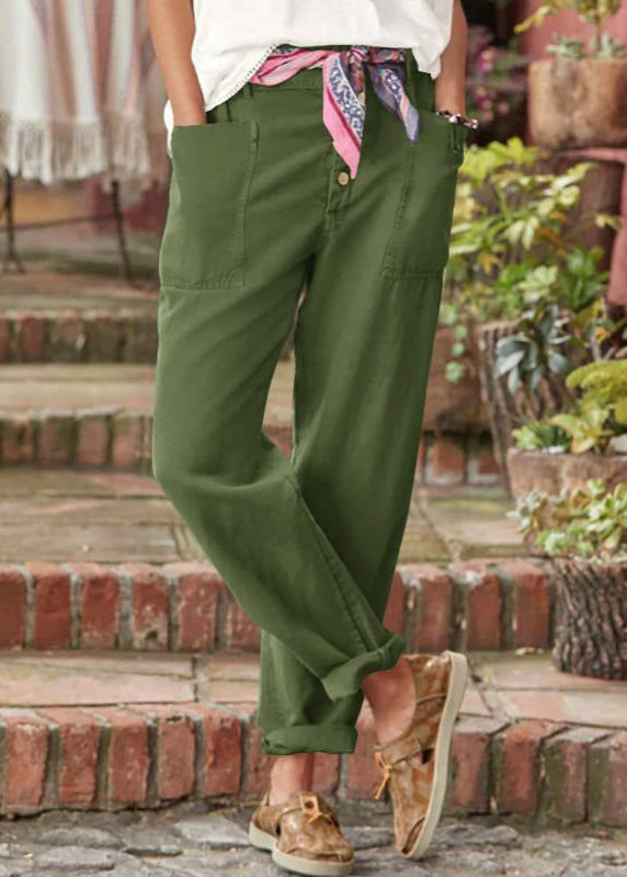 Pantalon élégant Lise de Danoir Paris porté, coupe moderne et tissu fluide pour un style chic et sophistiqué.