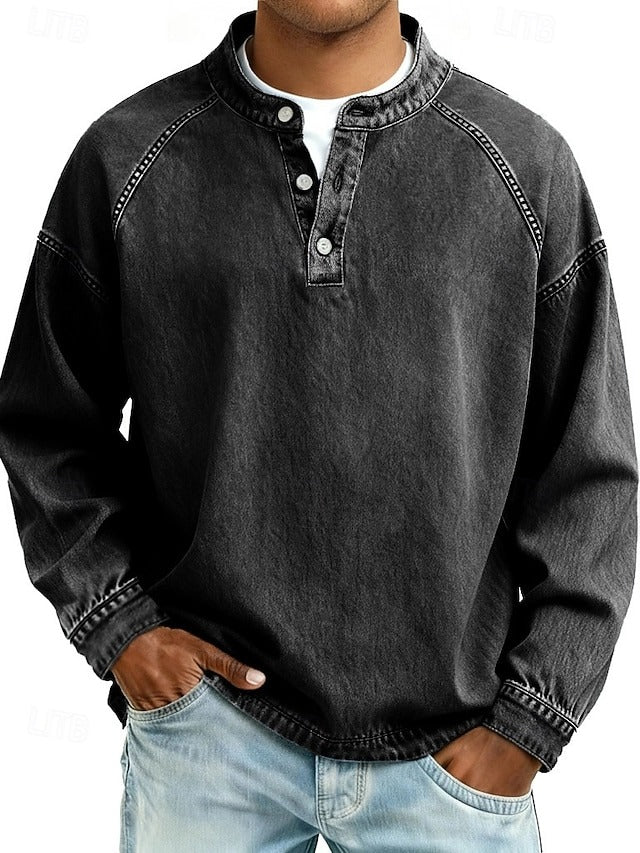 Chemise henley à manches longues Amir de Danoir Paris, lavée, en tissu doux, portée sur mannequin.