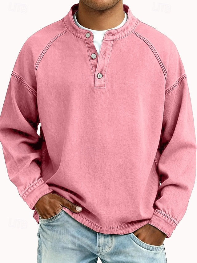 Chemise henley à manches longues Amir de Danoir Paris en tissu lavé, visible avec col boutonné et finition décontractée.
