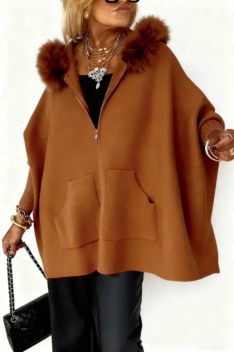 Veste casual Danoir Paris à col en fausse fourrure unie, coupe décontractée et élégante, portée sur un mannequin.
