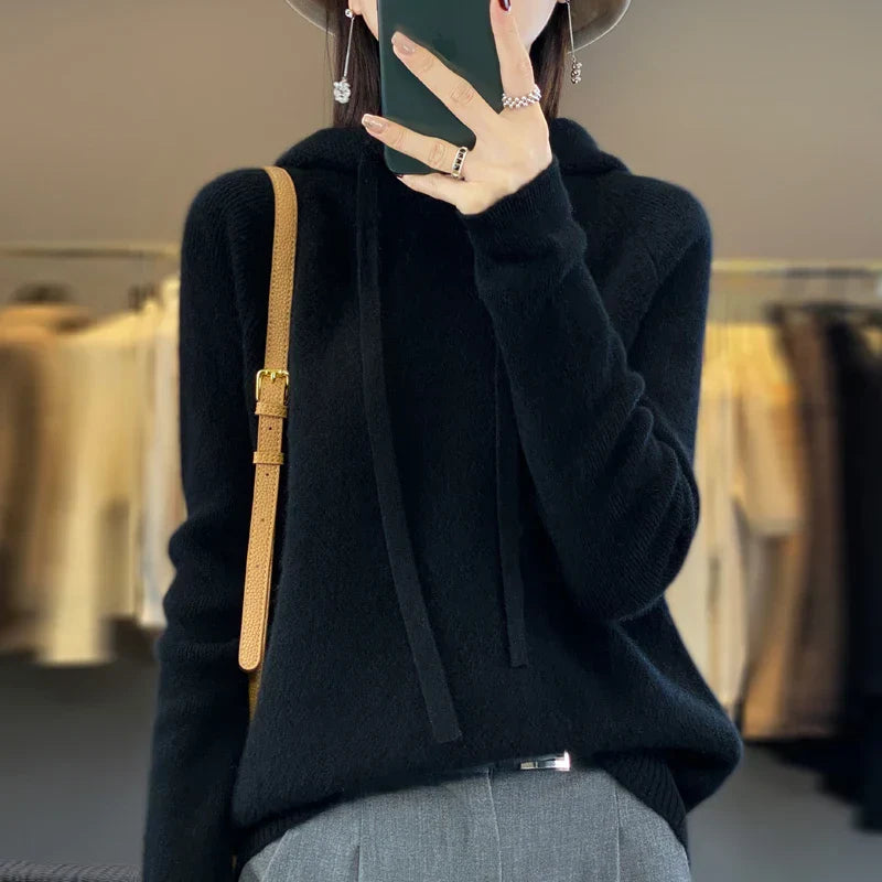 Pull en mérinos Danoir Paris Hermine, douceur hivernale, laine chaude, finition élégante, porté décontracté ou chic.