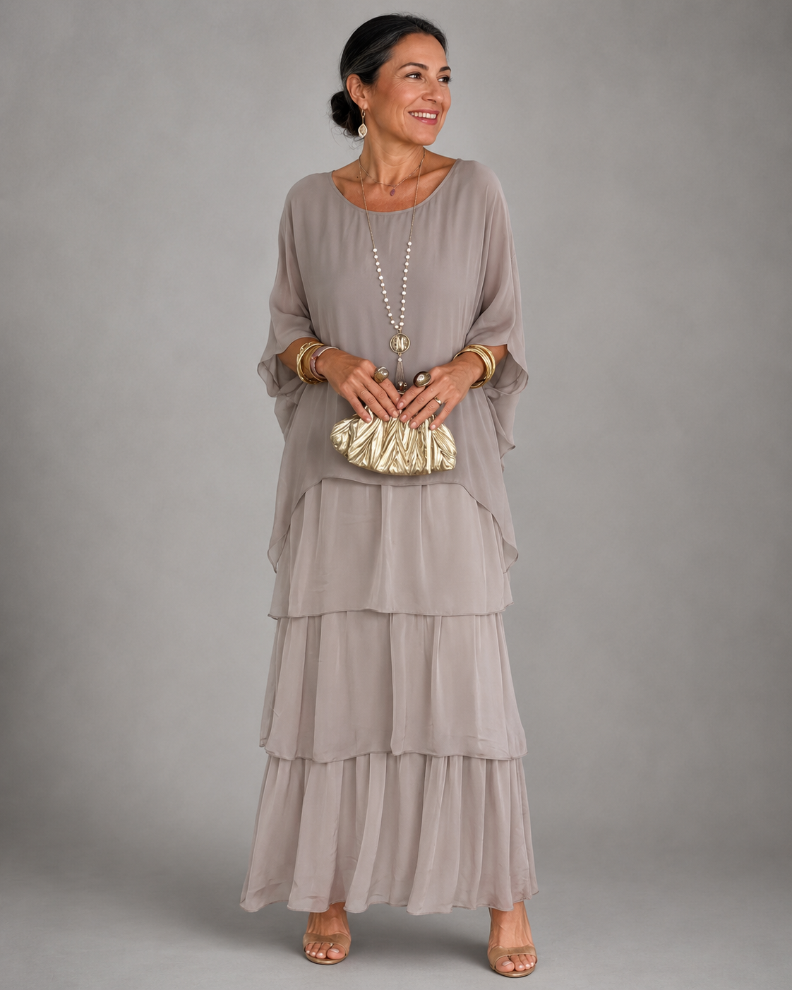 Robe Lara grise de Danoir Paris, élégante avec coupe fluide, idéale pour une tenue chic et confortable.